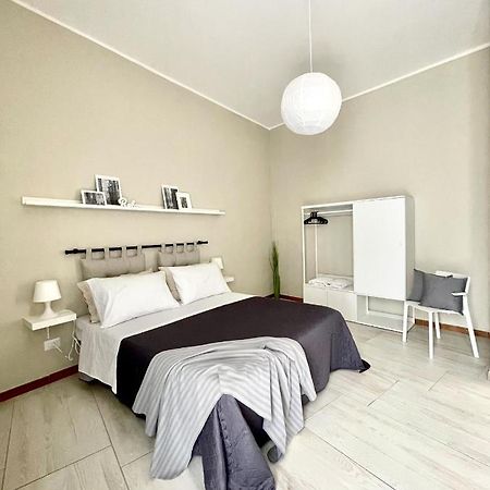 Grey Apartment Caiazzo Екстериор снимка
