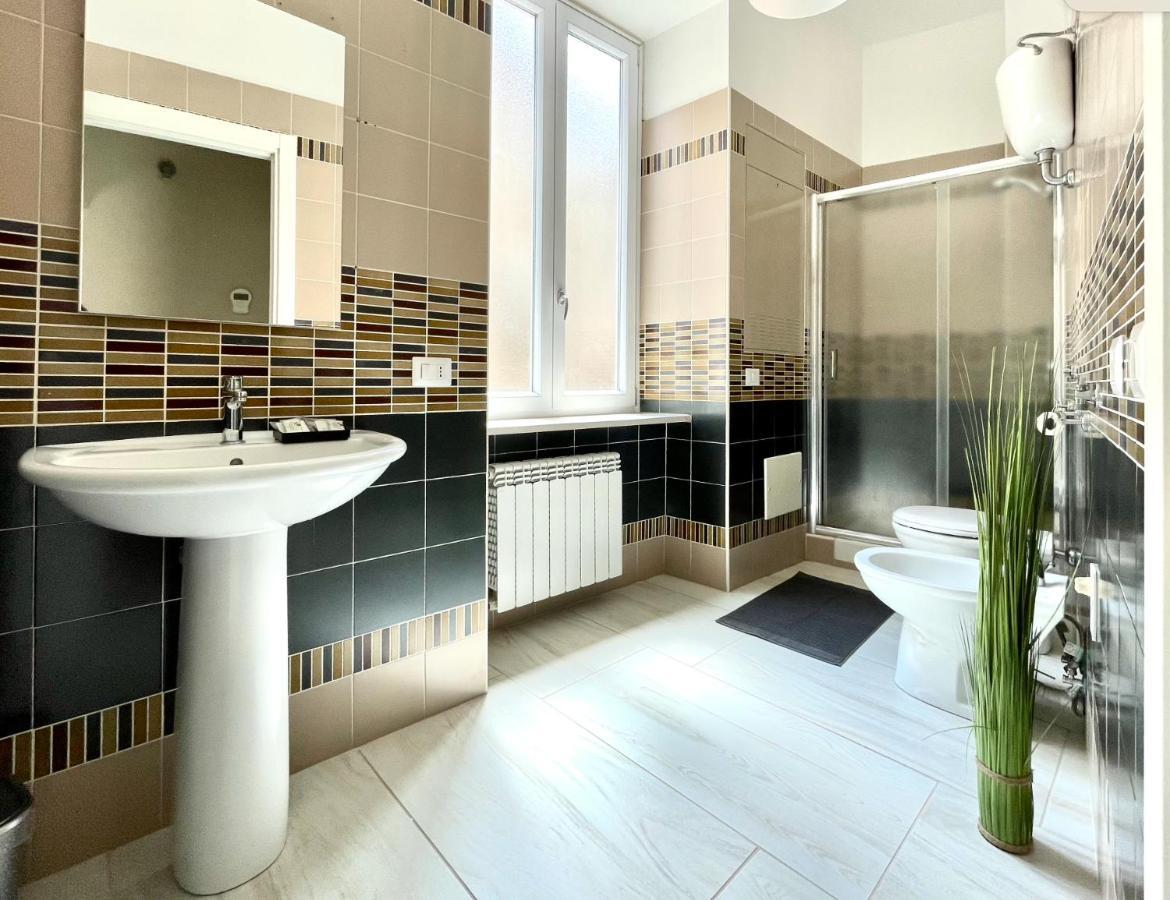Grey Apartment Caiazzo Екстериор снимка