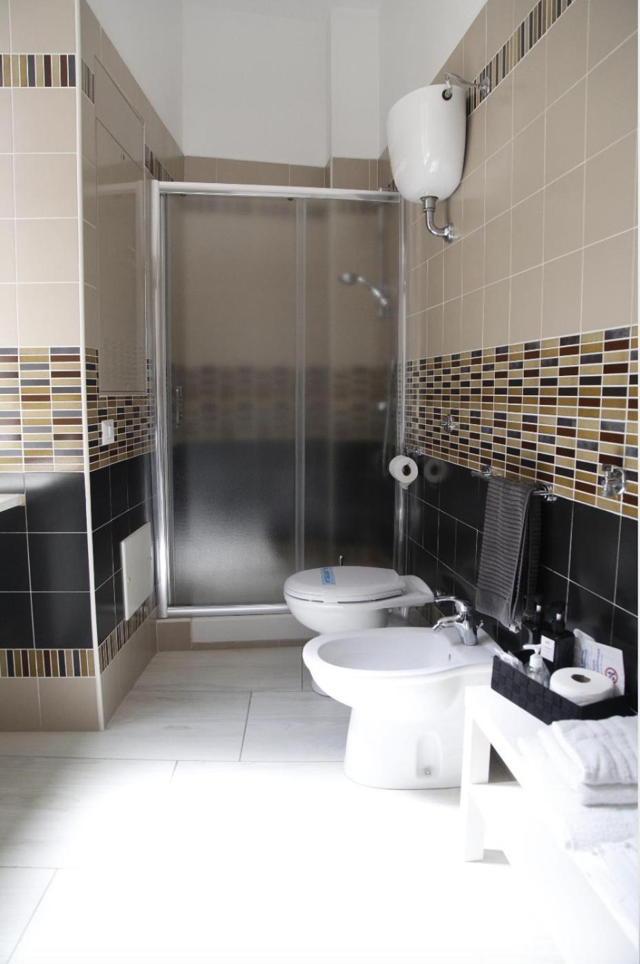 Grey Apartment Caiazzo Екстериор снимка