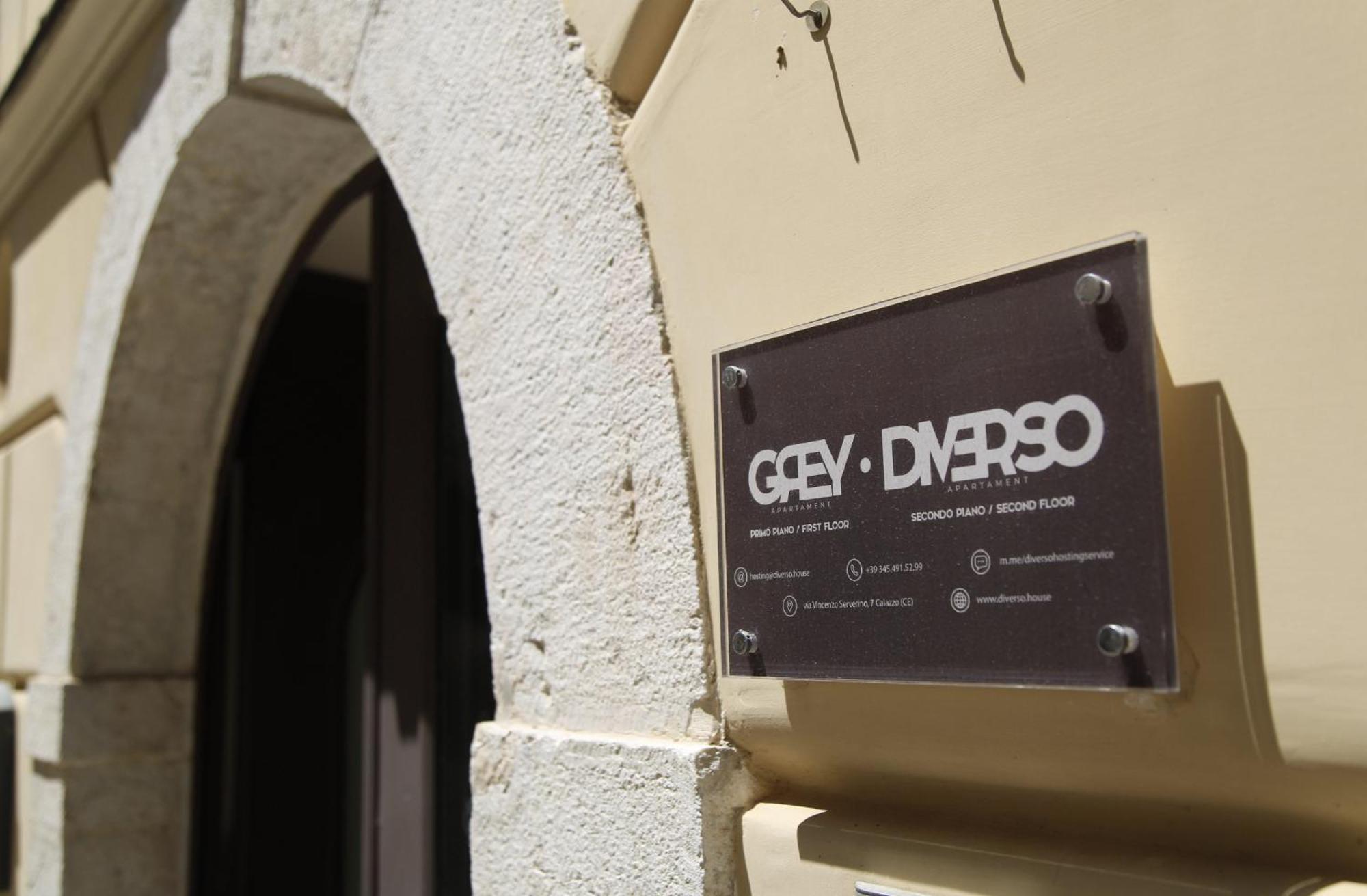 Grey Apartment Caiazzo Екстериор снимка