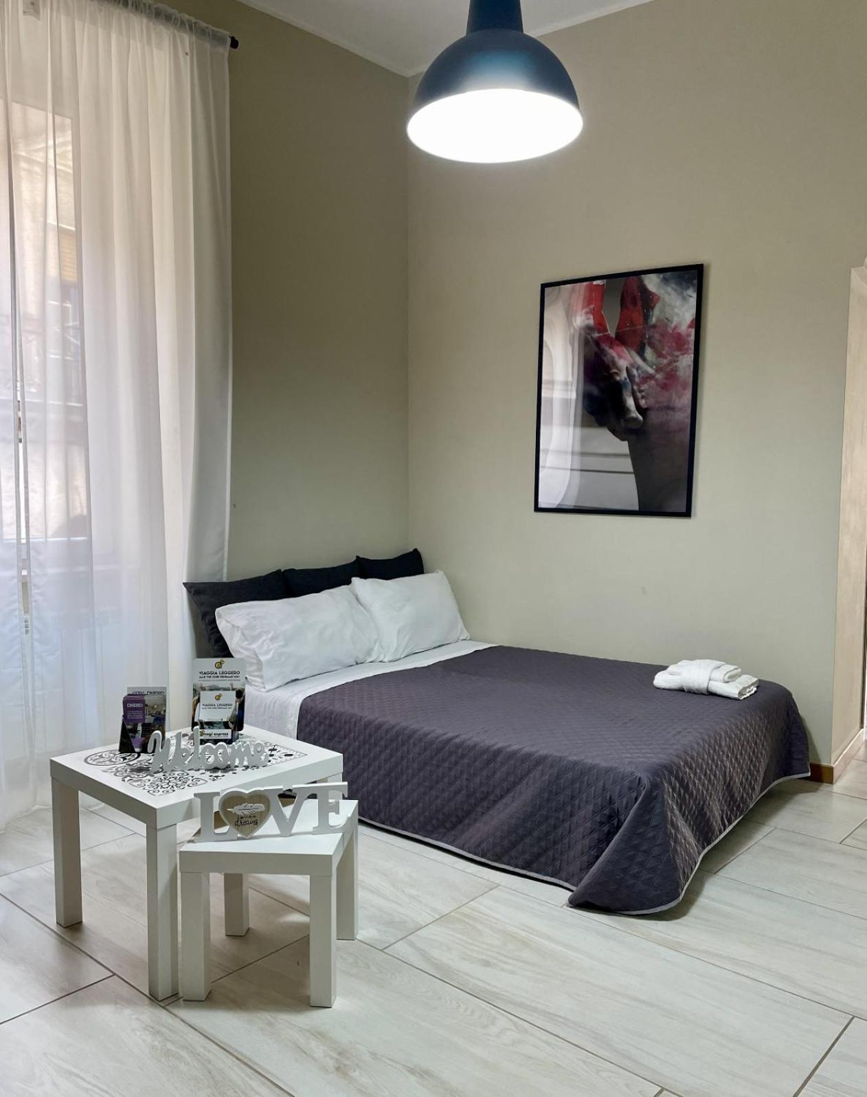 Grey Apartment Caiazzo Екстериор снимка